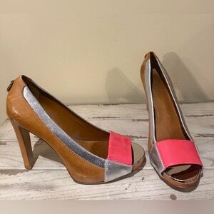 Tory Burch Runway Clunky Leather Peep-Toe Pumps Size 9